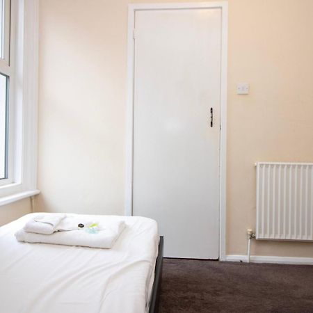 סאות'המפטון Pebbles Guest House Room 4 מראה חיצוני תמונה