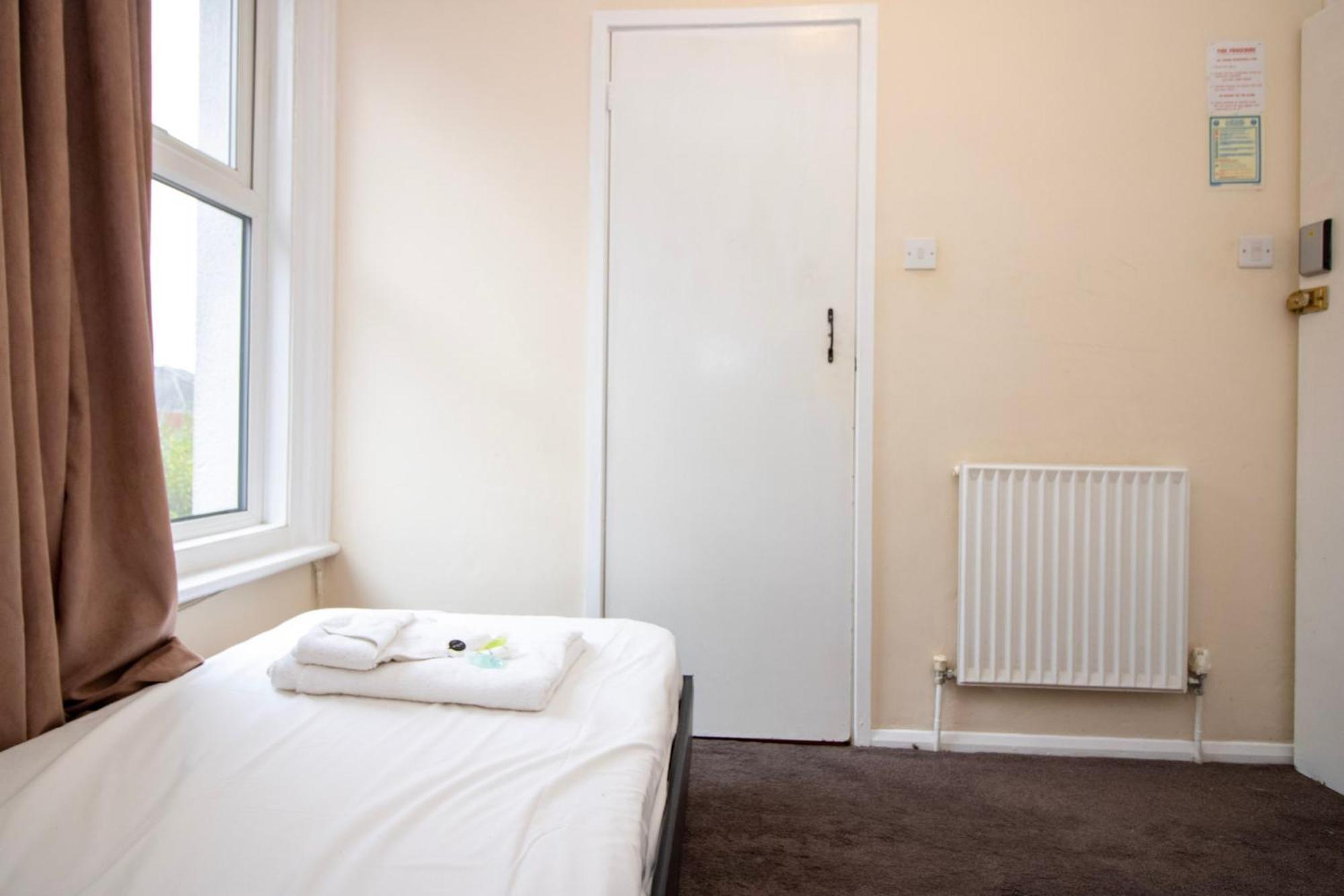 סאות'המפטון Pebbles Guest House Room 4 מראה חיצוני תמונה
